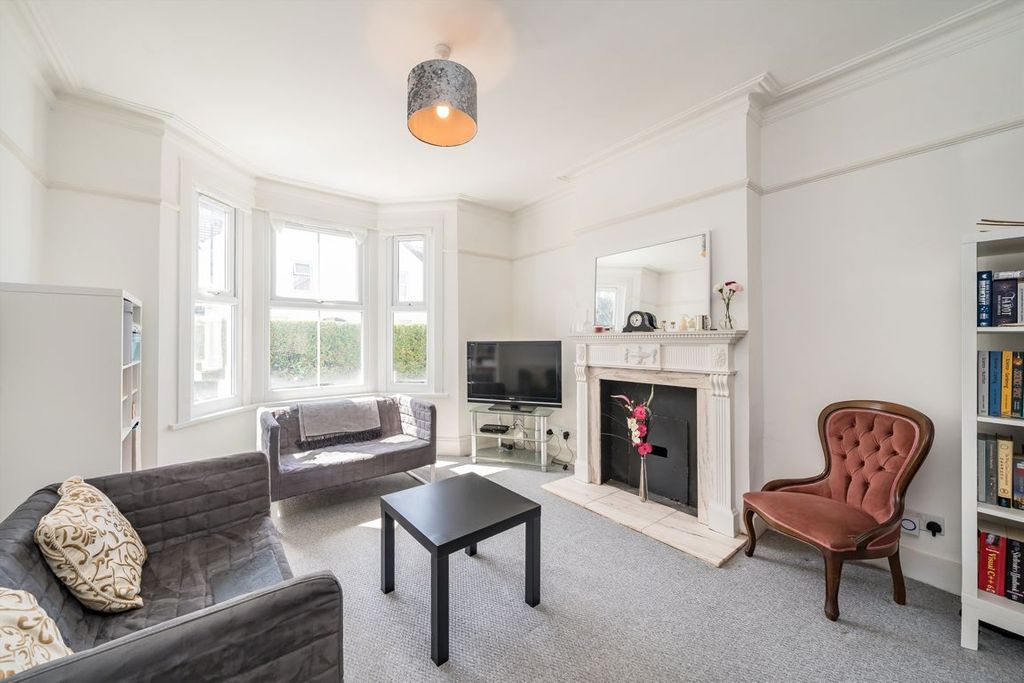 Property photo 2 of 7
