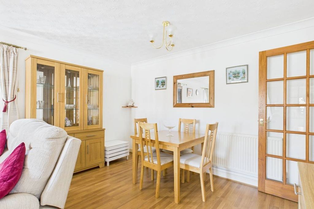 Property photo 3 of 12 Picture No. 12