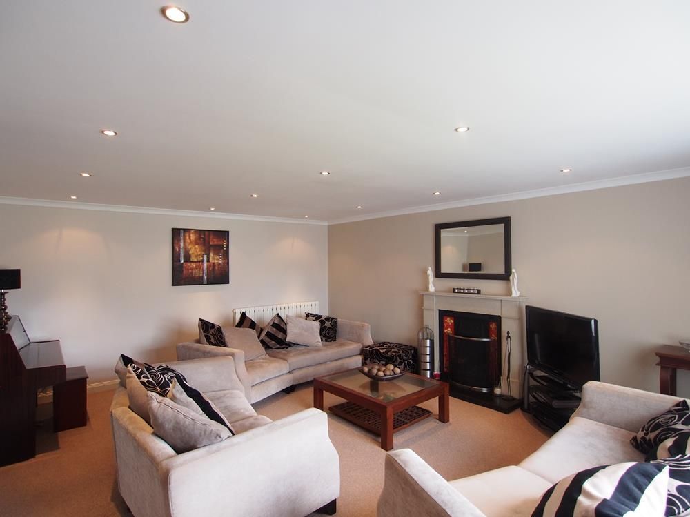 Property photo 2 of 15 Sitting Room