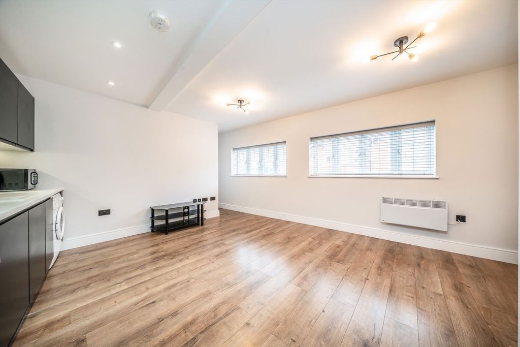 Property photo 2 of 4