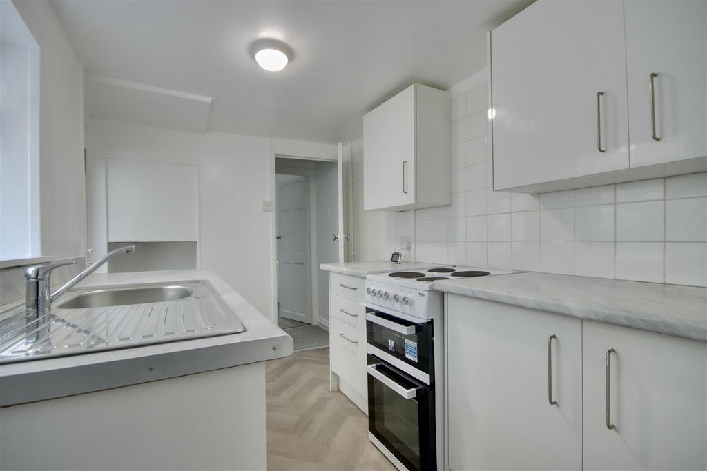 Property photo 3 of 12 39E4D975-7E9D-4318-96F0-887006Baf612_1_201_A.Jpeg