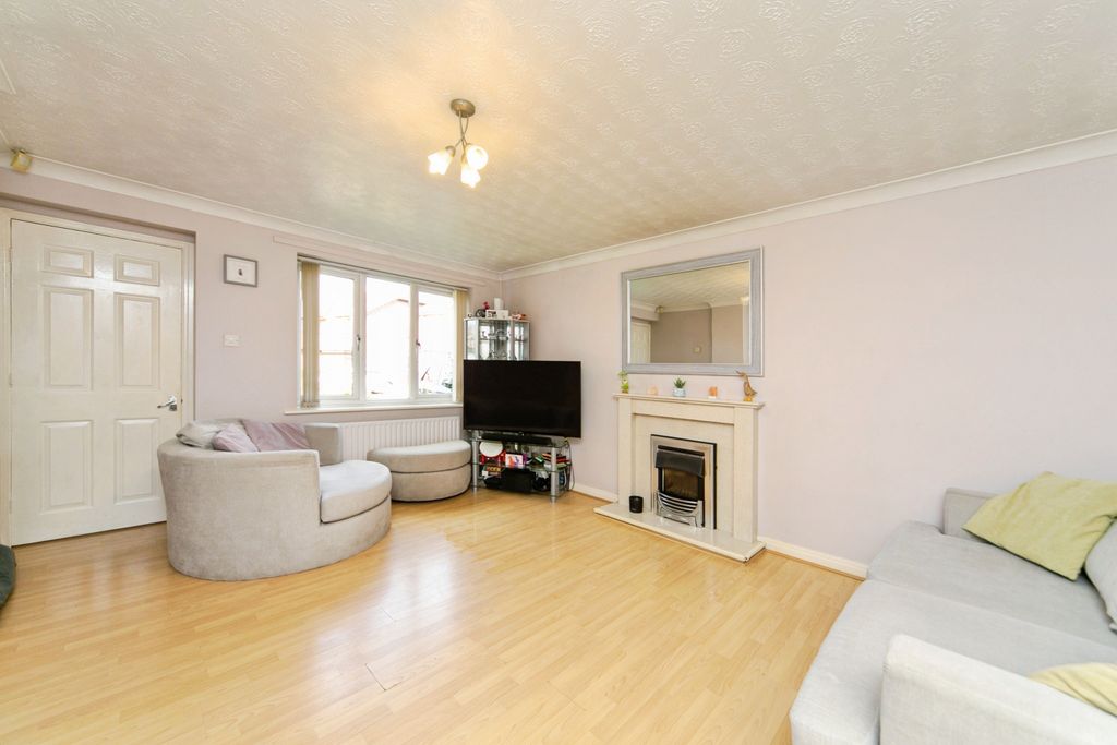 Property photo 3 of 15