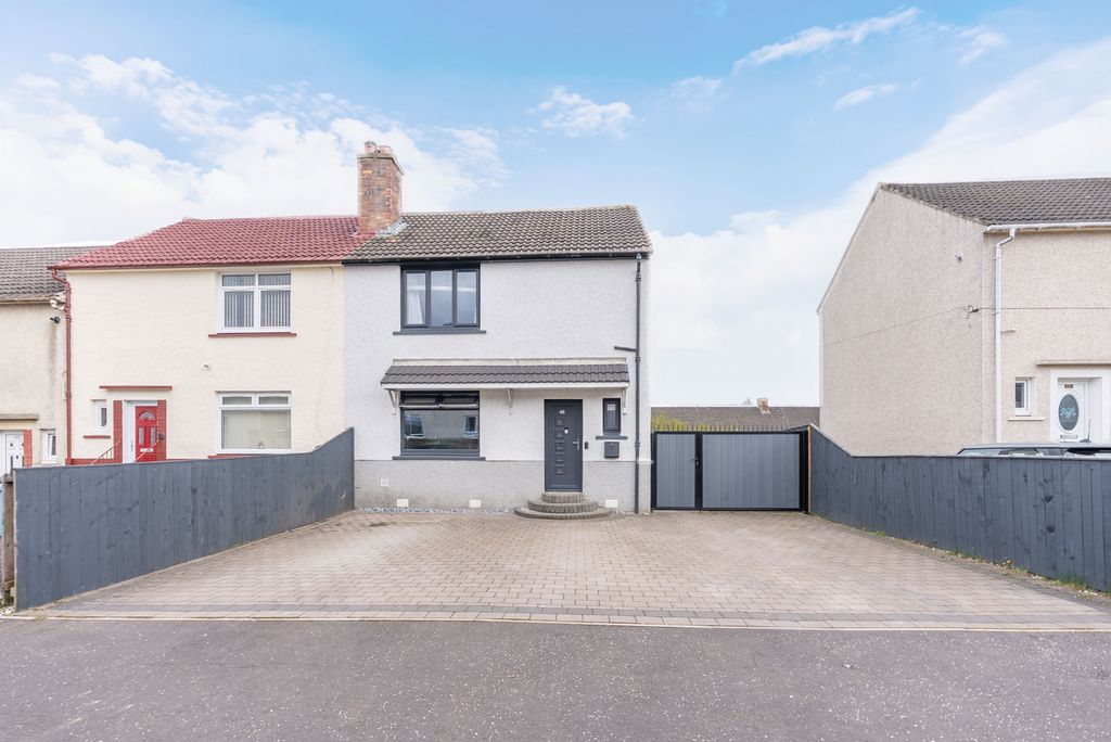 Property photo 1 of 40 2 Bedroom End-Terrace For Sale