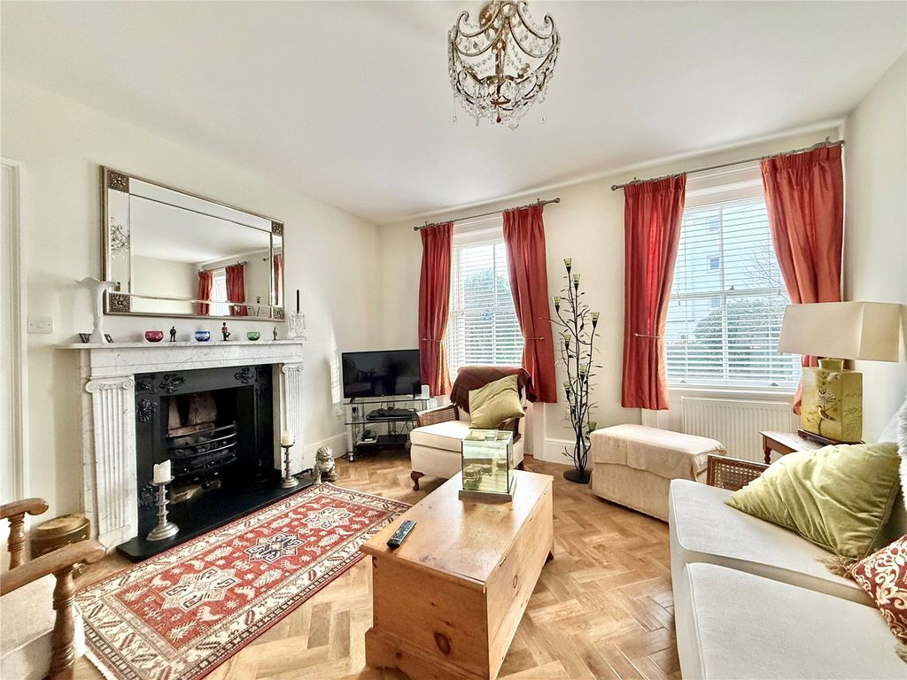 Property photo 3 of 21 Picture No. 18