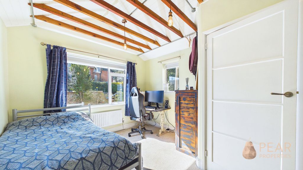 Property photo 3 of 8