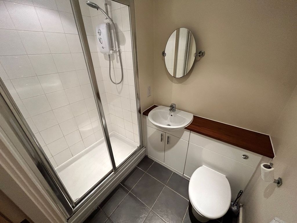 Property photo 3 of 10 En-Suite