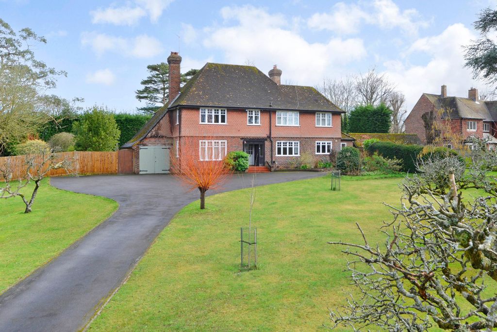 Property photo 1 of 28