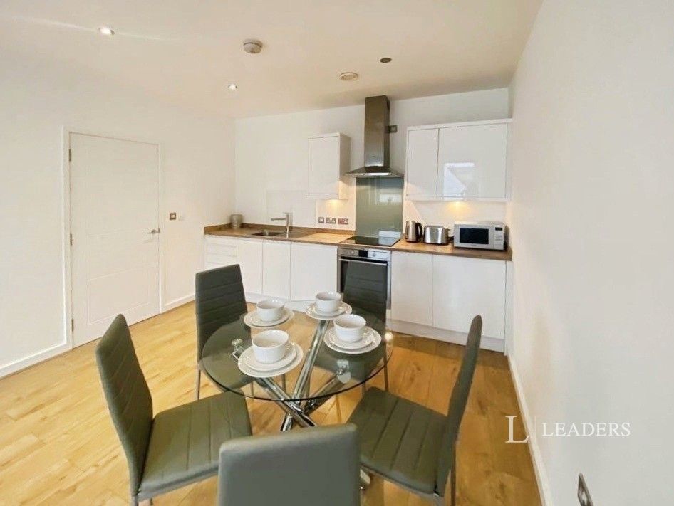 Property photo 3 of 9 Kitchen Diner