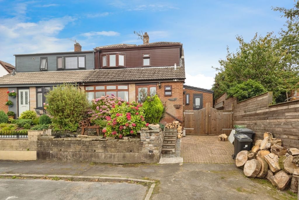 Property photo 1 of 17 Photo