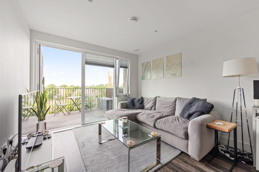 Property photo 1 of 11 094A3845