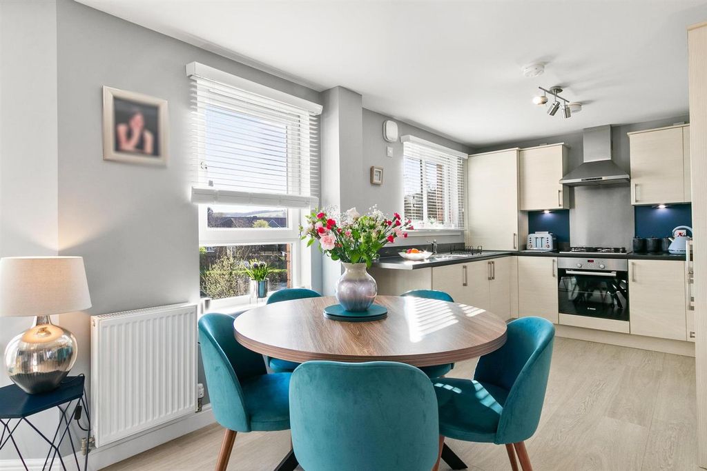 Additional image 4 of 2 bed flat for saleWillowbank Grove Bonhill, Alexandria G83