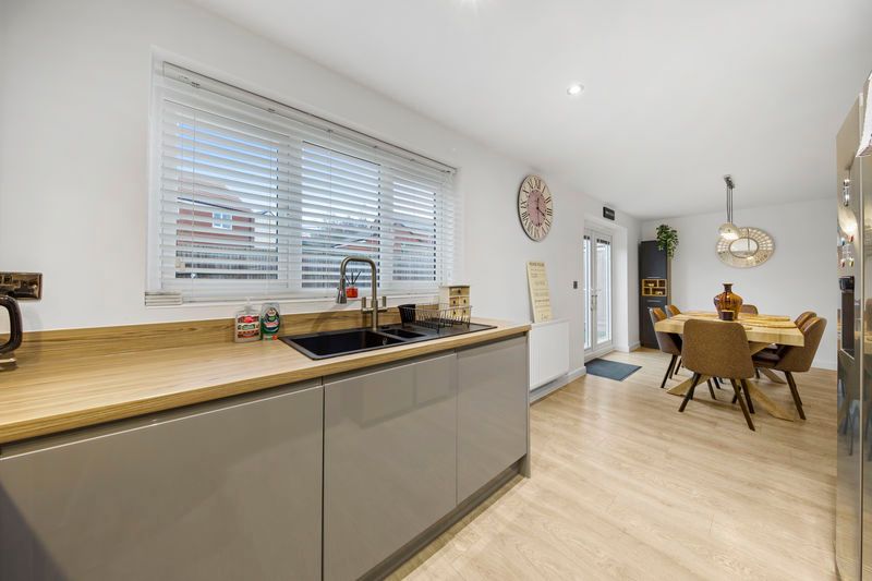 Property photo 3 of 29 Kitchen Diner