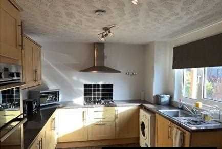 Property photo 3 of 7 Kitchen