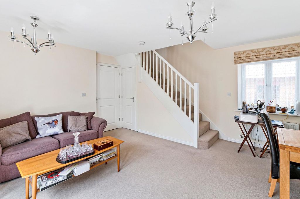 Property photo 3 of 9 Queen Street 3.Jpg