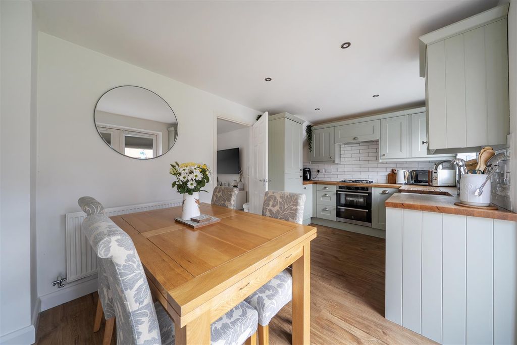 Property photo 2 of 17 Kitchen/Diner