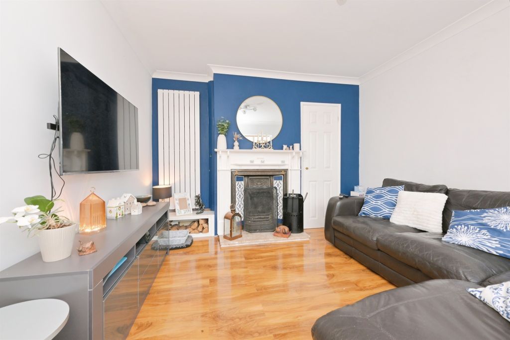 Property photo 2 of 23