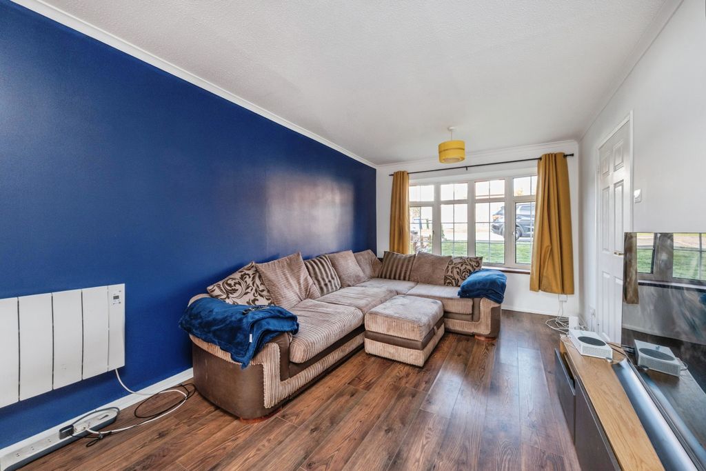 Property photo 2 of 18