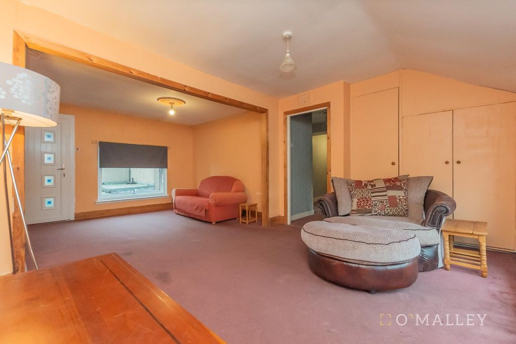 Property photo 2 of 19 Living Room