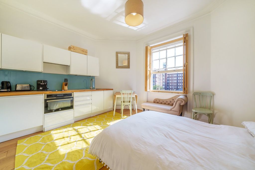 Property photo 2 of 21 Picture No. 03