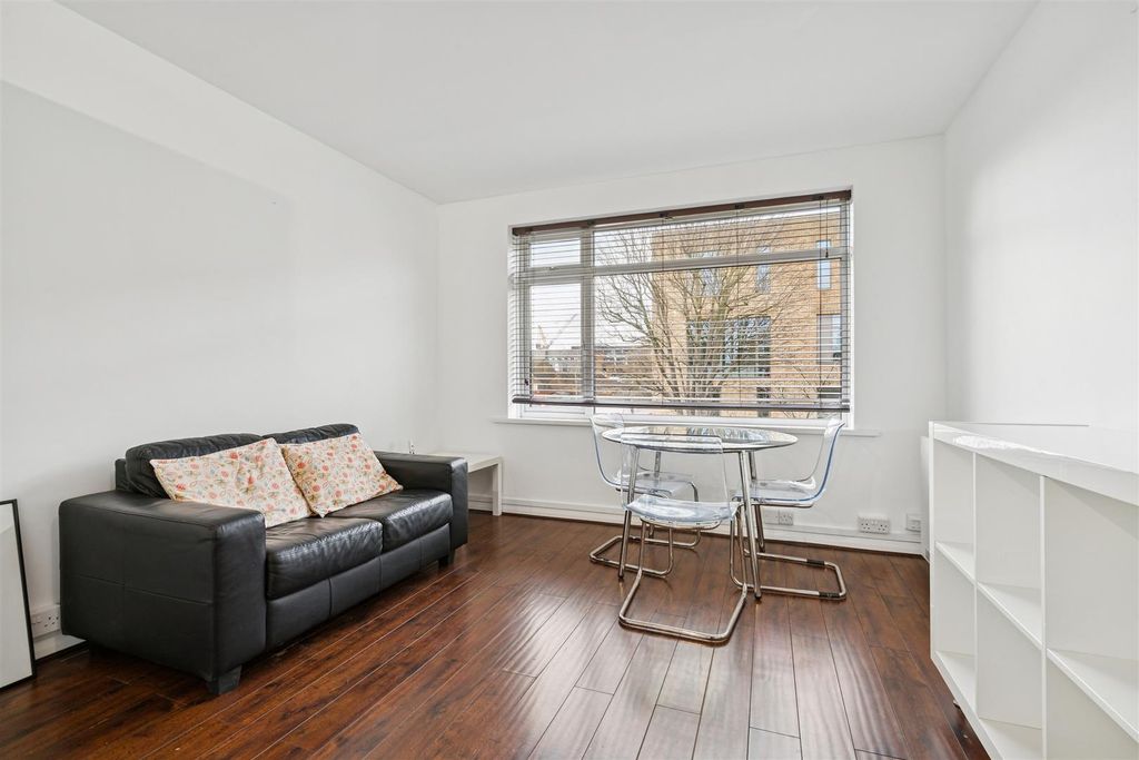 Property photo 1 of 9 Bridge Court 20 Southey Road Sw19 Reception 1A