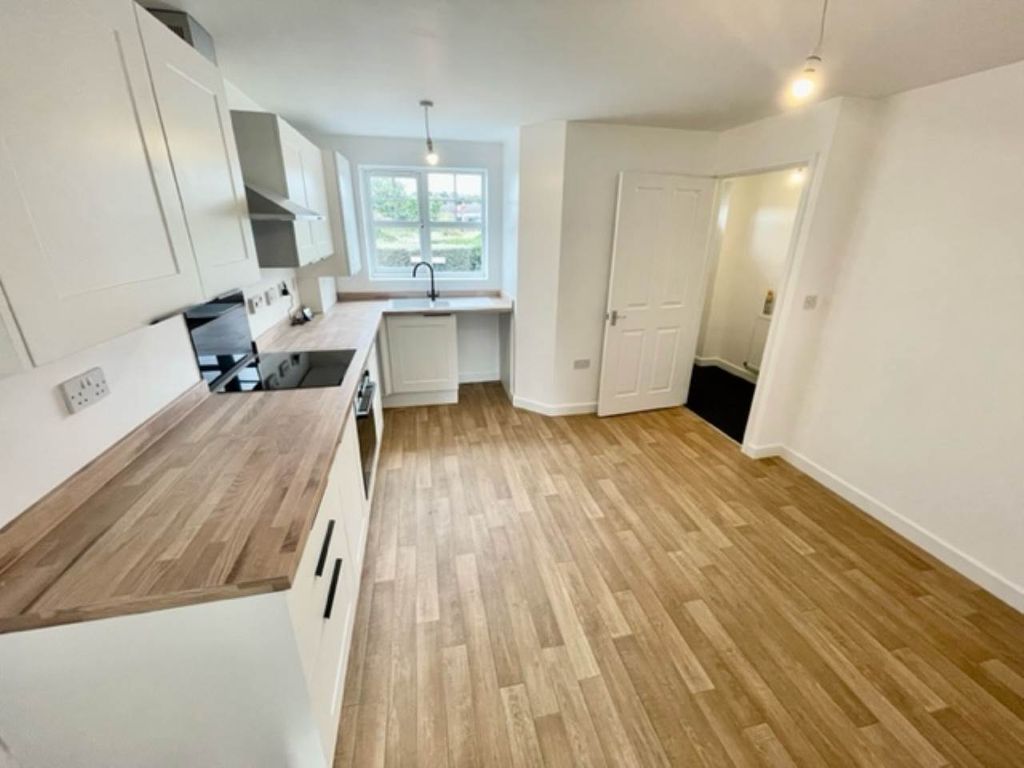 Property photo 3 of 25 Image26