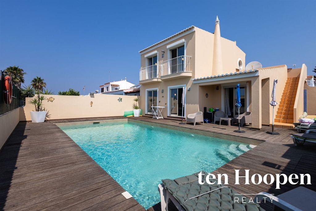 Property photo 1 of 57 4 Bedroom Semi-Detached Villa - Parque Dos Moinho - Lagos