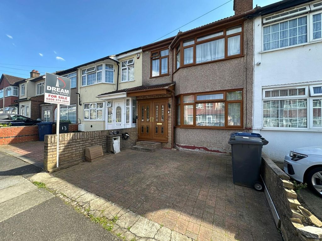Property photo 2 of 19