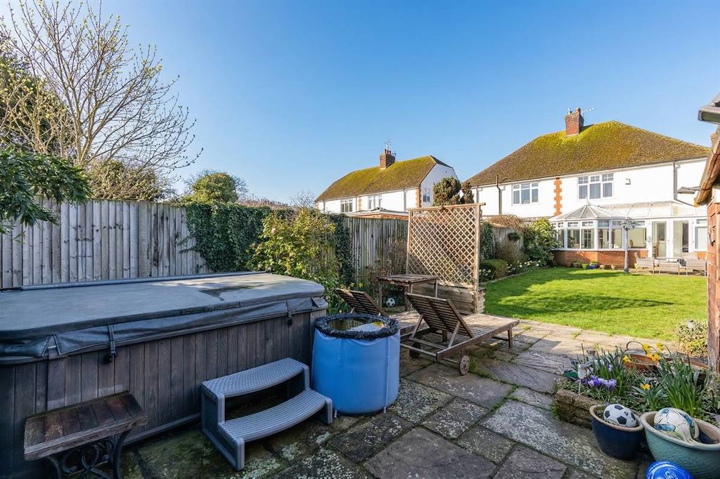 Property photo 2 of 21