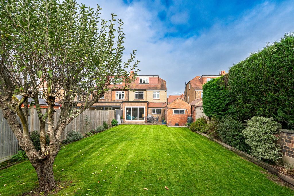 Property photo 3 of 30 Picture No. 48