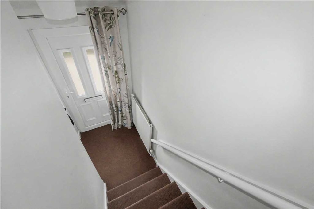 Property photo 2 of 22 Entrance