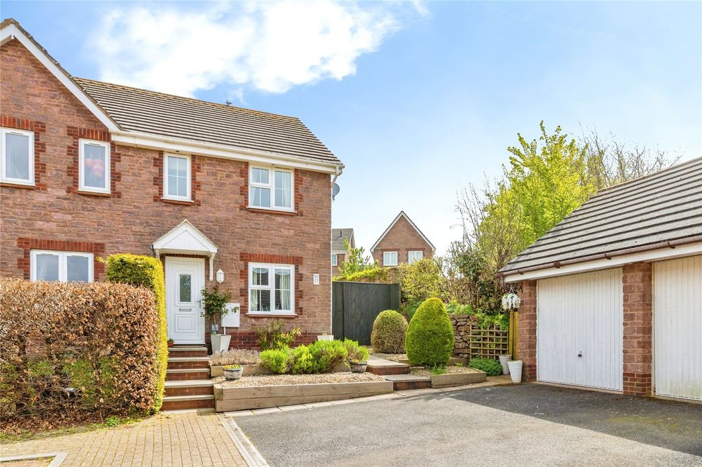 Property photo 1 of 23 Picture No. 04