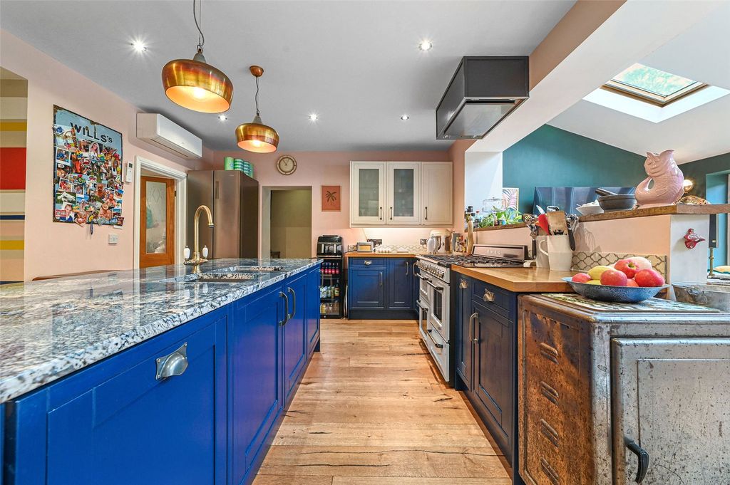 Property photo 3 of 22 Picture No. 05