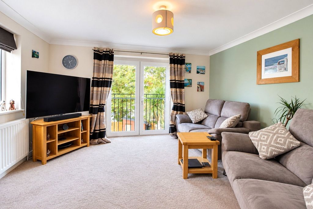 Property photo 2 of 16 Picture No. 04