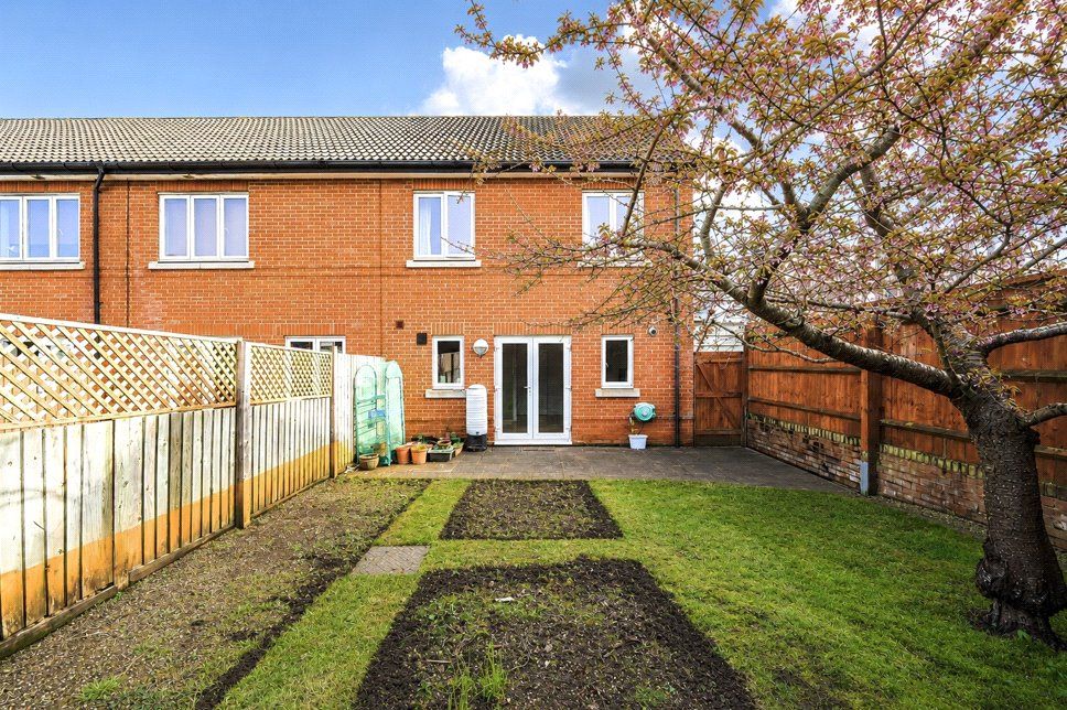 Property photo 2 of 9 Picture No. 26