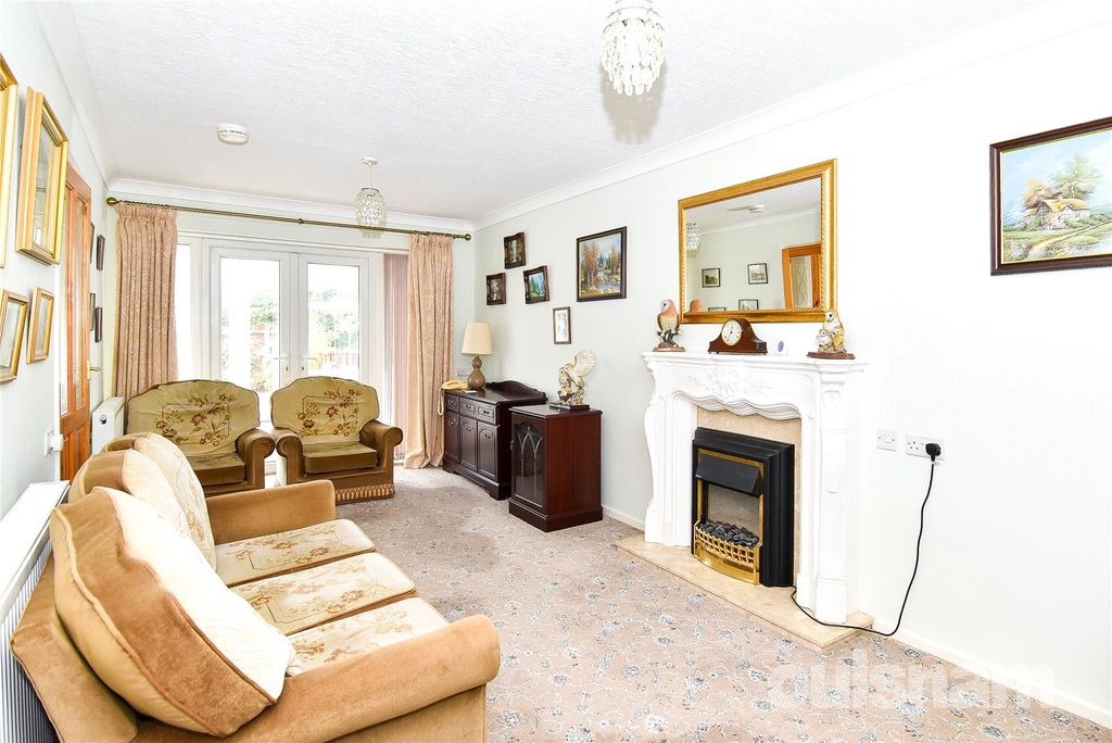 Property photo 2 of 12 Picture No. 04
