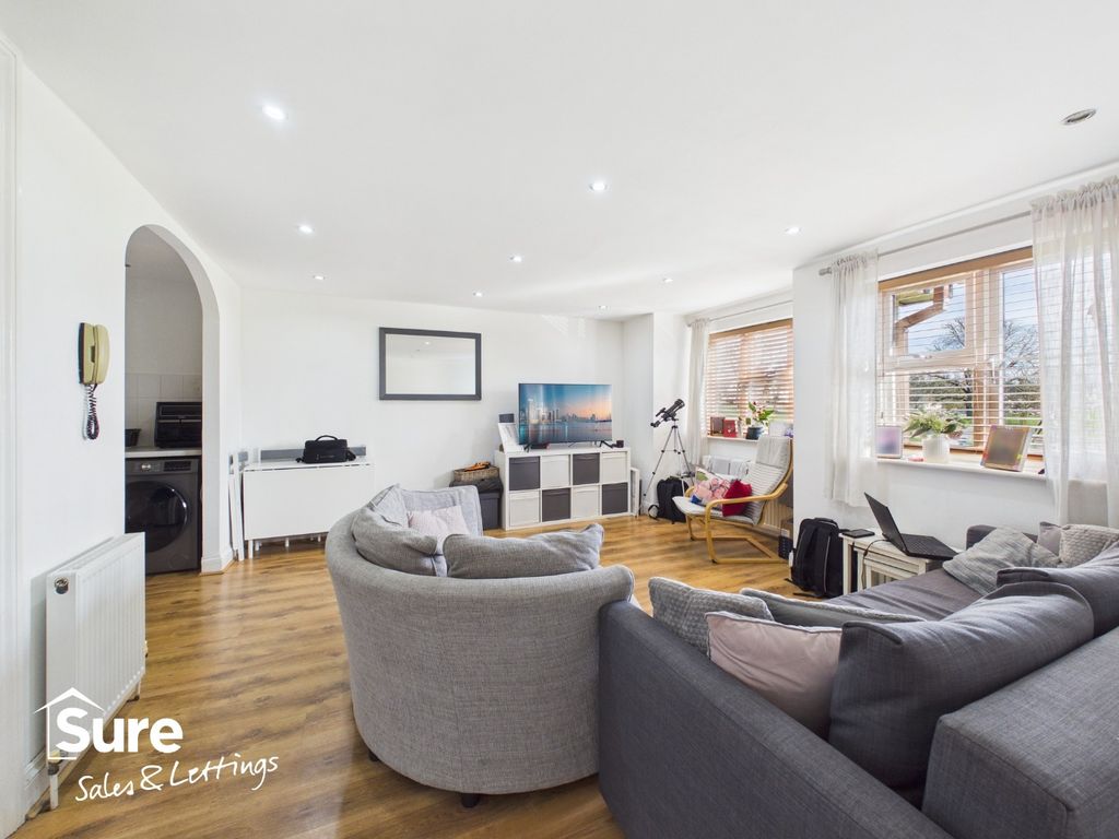 Property photo 1 of 20 4978360