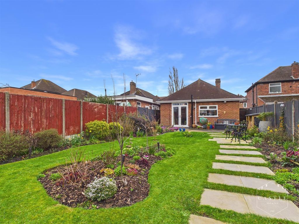Property photo 1 of 18 Outside