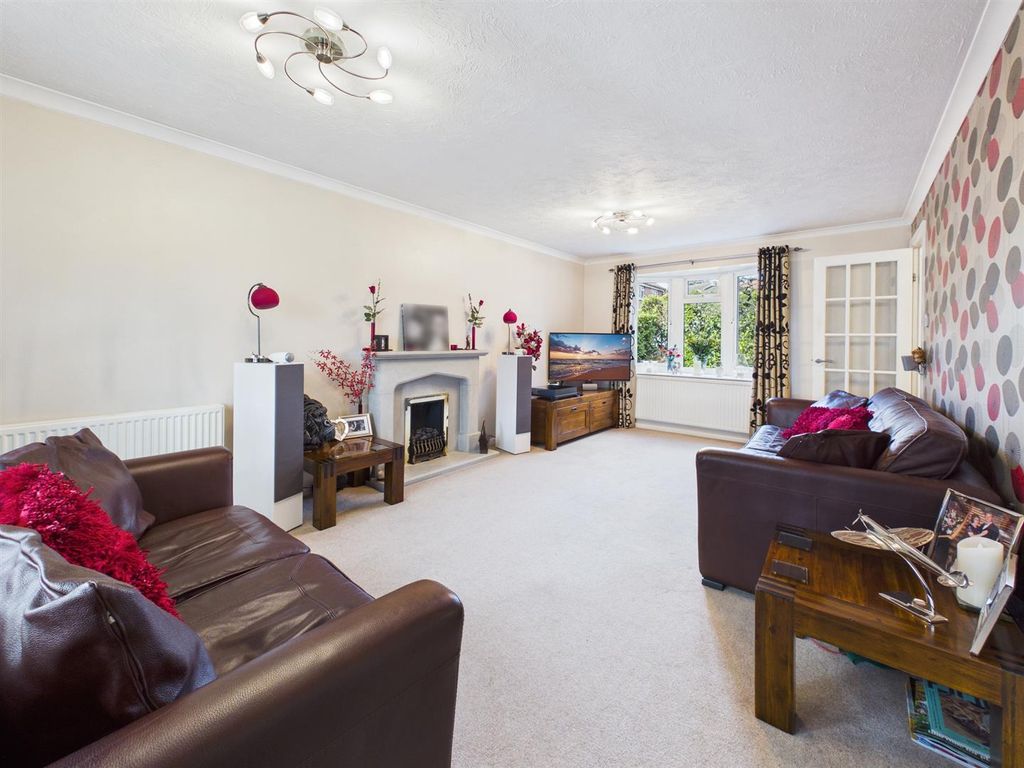 Property photo 3 of 17 Cam05510G0-Pr0152-Still009.Jpg