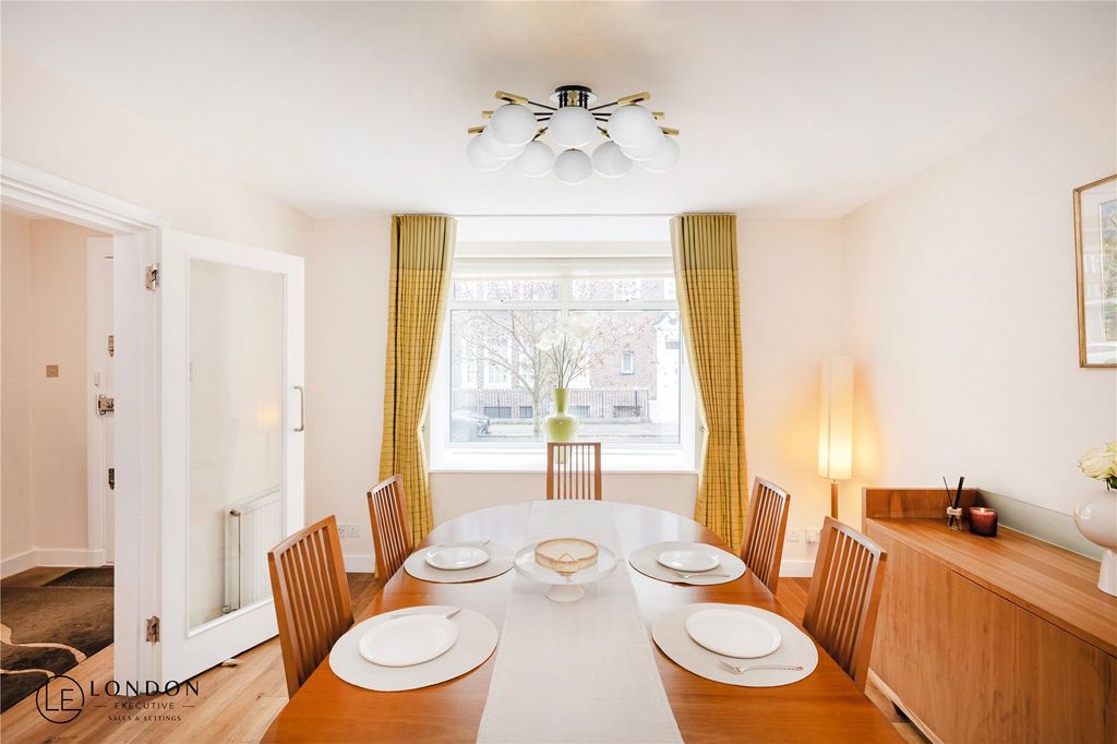 Property photo 3 of 36 Dining Room