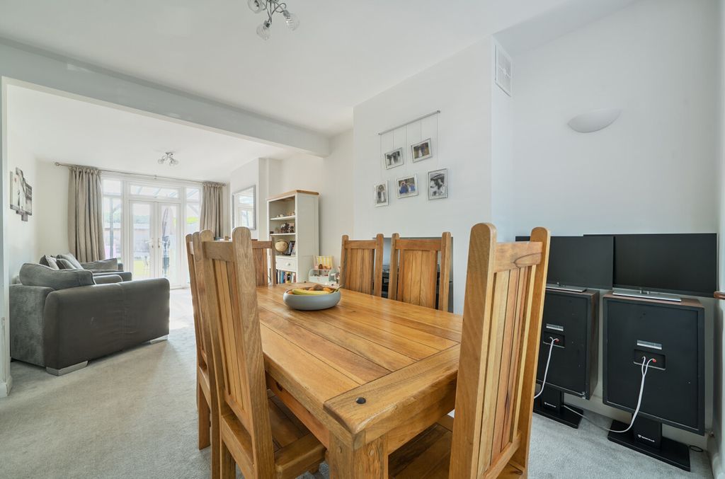 Property photo 3 of 17 1307250-13-68519c...