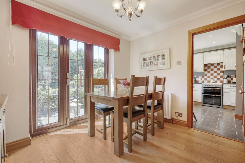 Property photo 3 of 15 Dining