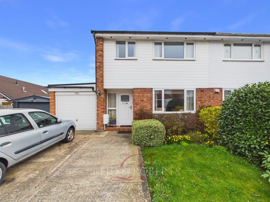 Property photo 1 of 31 Cam03999G0-Pr0221-Still029.Jpg