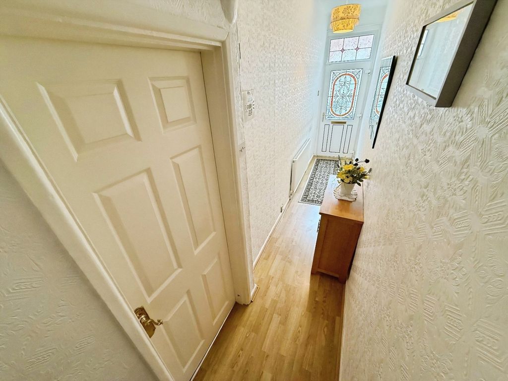 Property photo 2 of 18 Picture No. 07