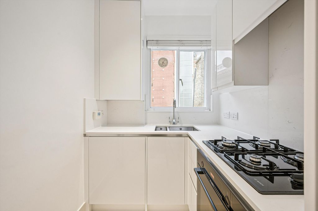 Property photo 2 of 8 Image