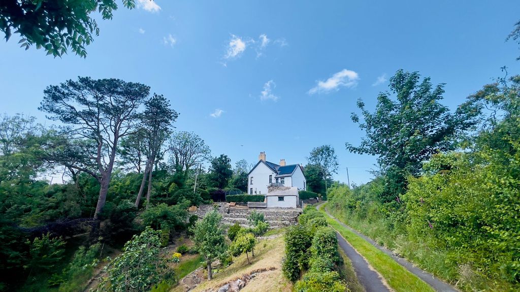 Property photo 3 of 39