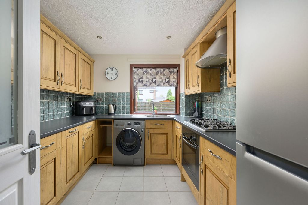 Property photo 2 of 29