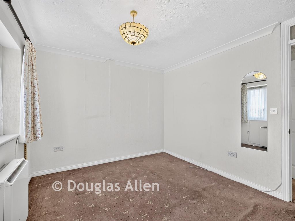 Property photo 1 of 11 Bedroom 1
