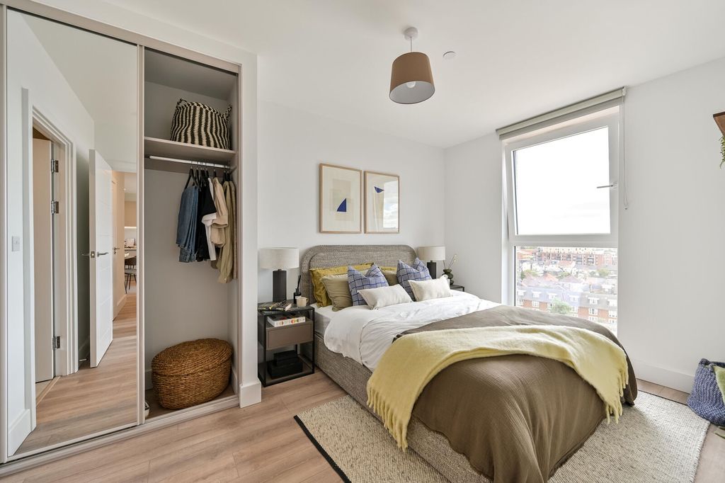 Property photo 1 of 71
