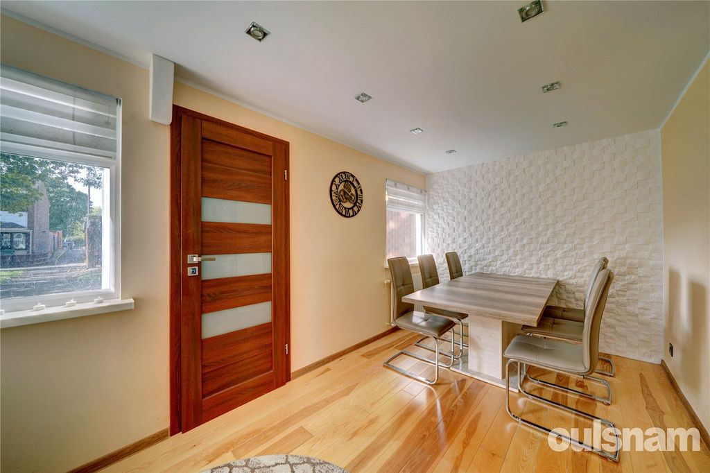 Property photo 2 of 17 Picture No. 21