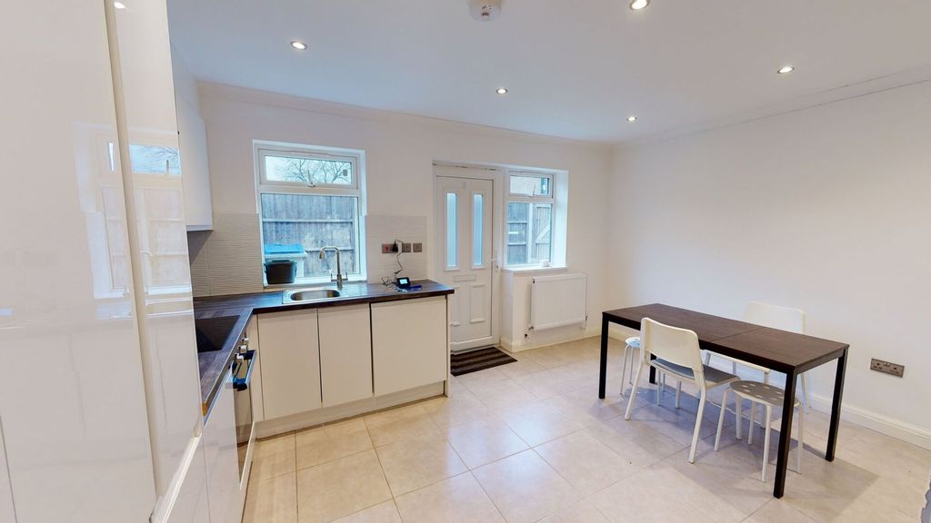 Property photo 2 of 10 Img_598_10_Original.Jpg